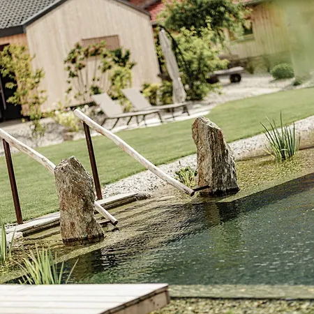 Lodge Amolaris Garden & Goldrain